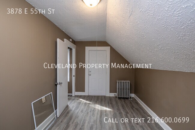 Building Photo - 3878 E 55th St