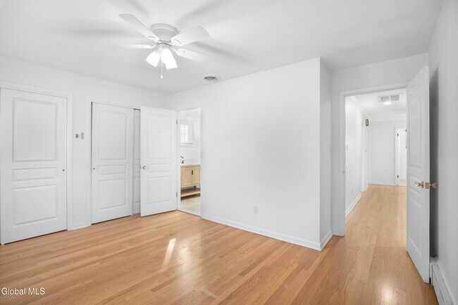 Building Photo - 188 Hackett Blvd