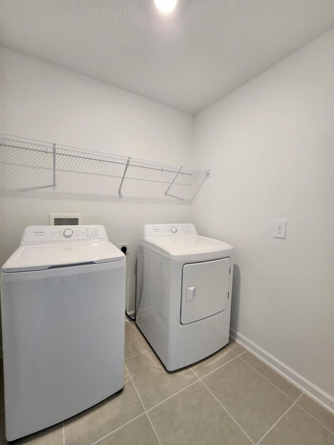 Building Photo - GORGEOUS NEW CONSTRUCTION!! 4-Bedroom Home...