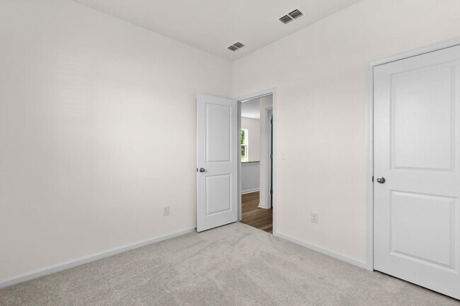 Building Photo - 450 Castillo Dr
