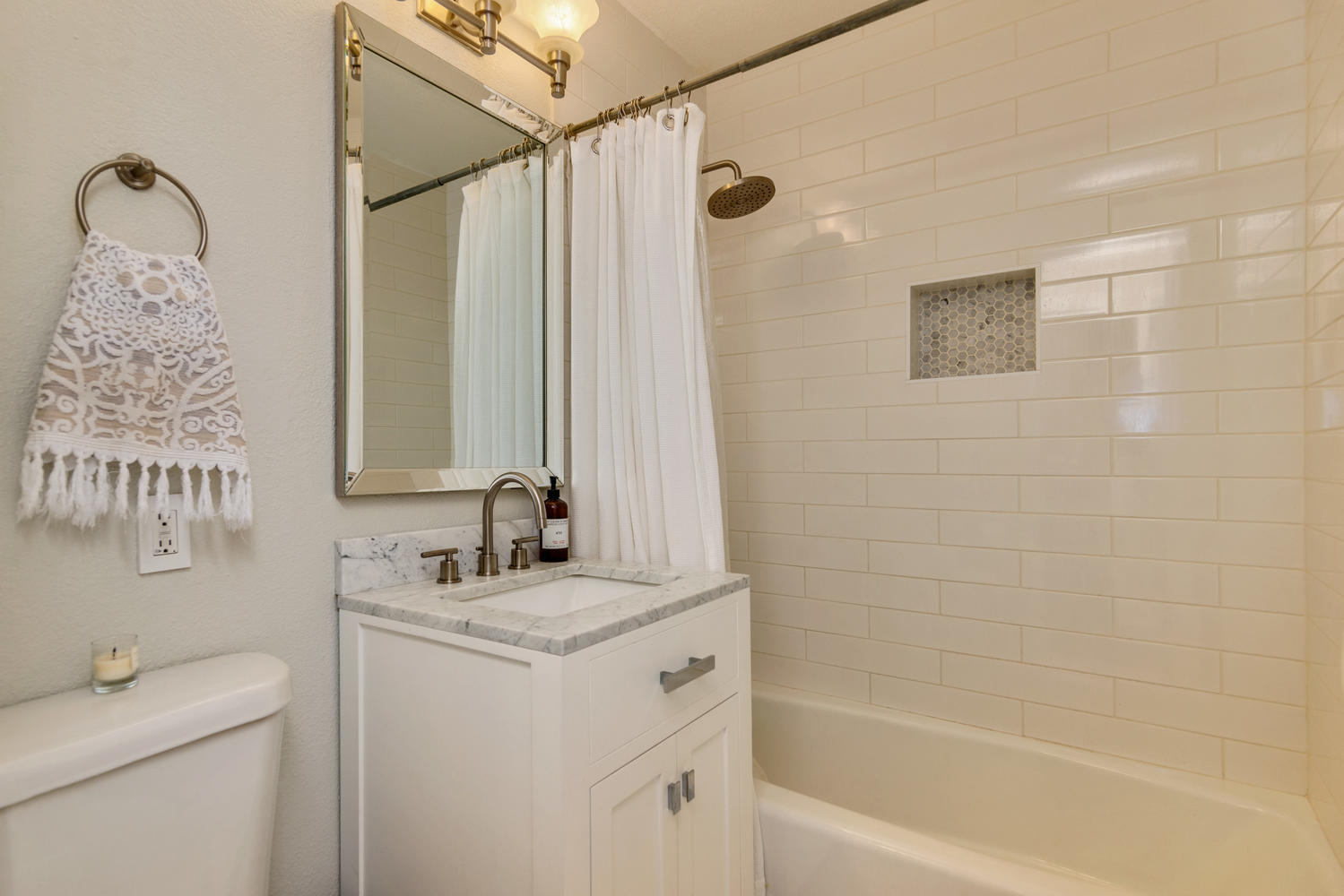 Building Photo - 3388 S Holly St