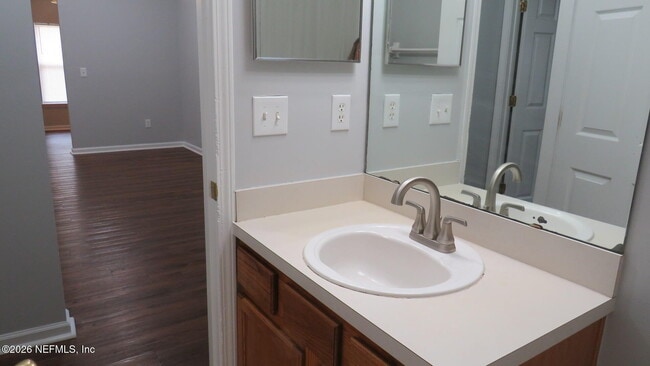 Building Photo - 1823 Sunchase Ct