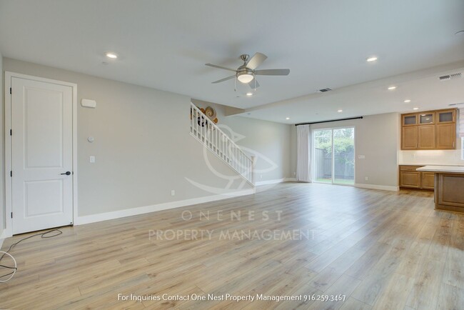 Building Photo - Luxury Living in Prime Granite Bay Location!
