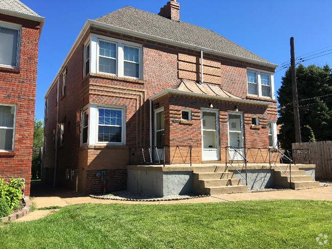 Building Photo - 5815 Mardel Ave