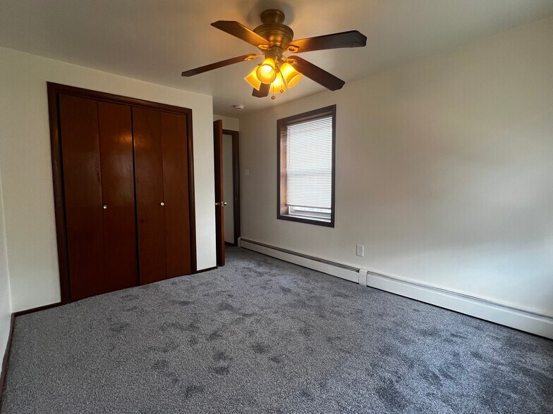 Bedroom view 2 - 3901 James St