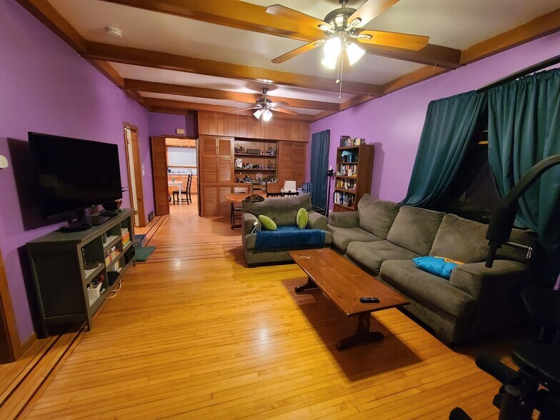 Building Photo - 3449 Longfellow Ave