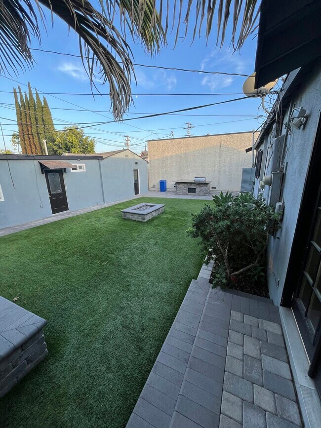 Building Photo - 15700 Crenshaw Blvd