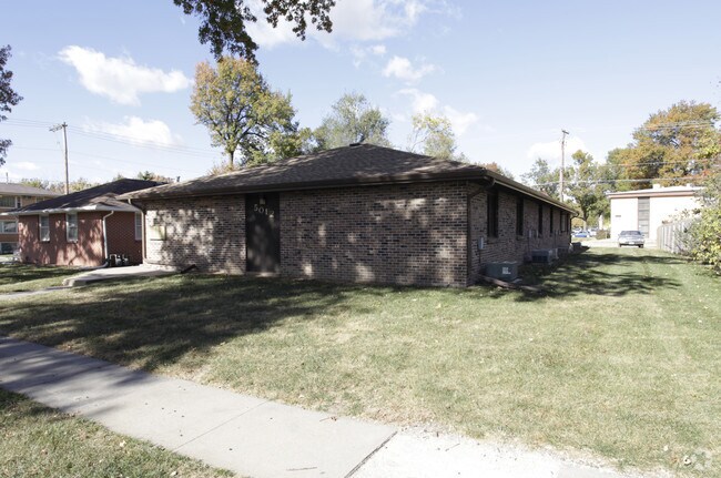 Building Photo - 5012 Walker Ave