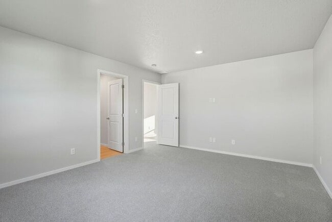 Building Photo - Spacious 4-Bedroom Home with Loft, 3 Baths & 3-Car Garage