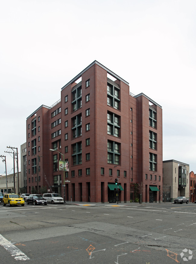 Primary Photo - Broadway Family Apartments