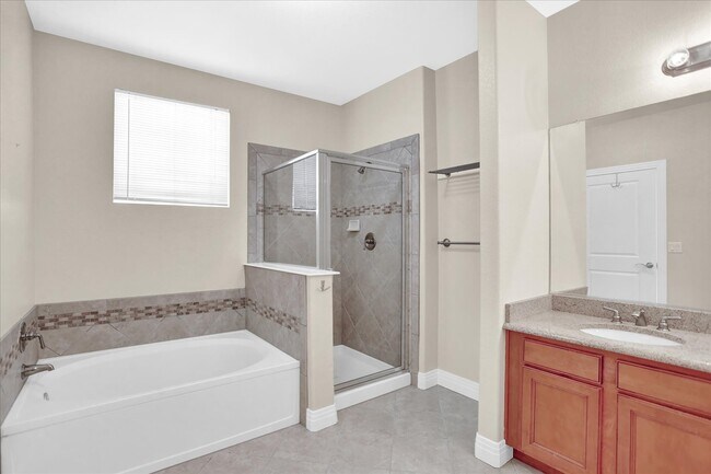 Building Photo - 9059 E Panorama Cir