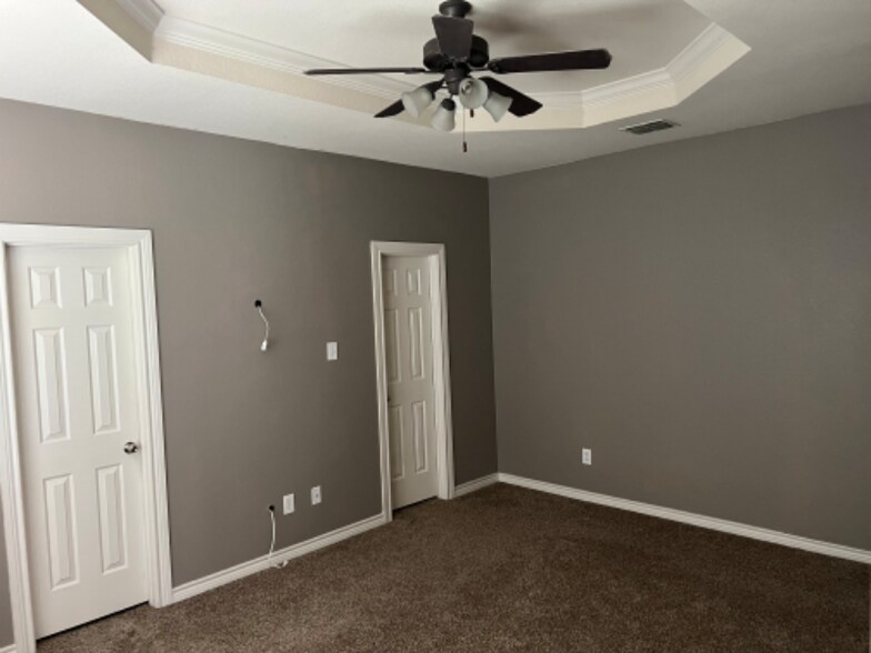 Building Photo - 1738 Summerwood Ln