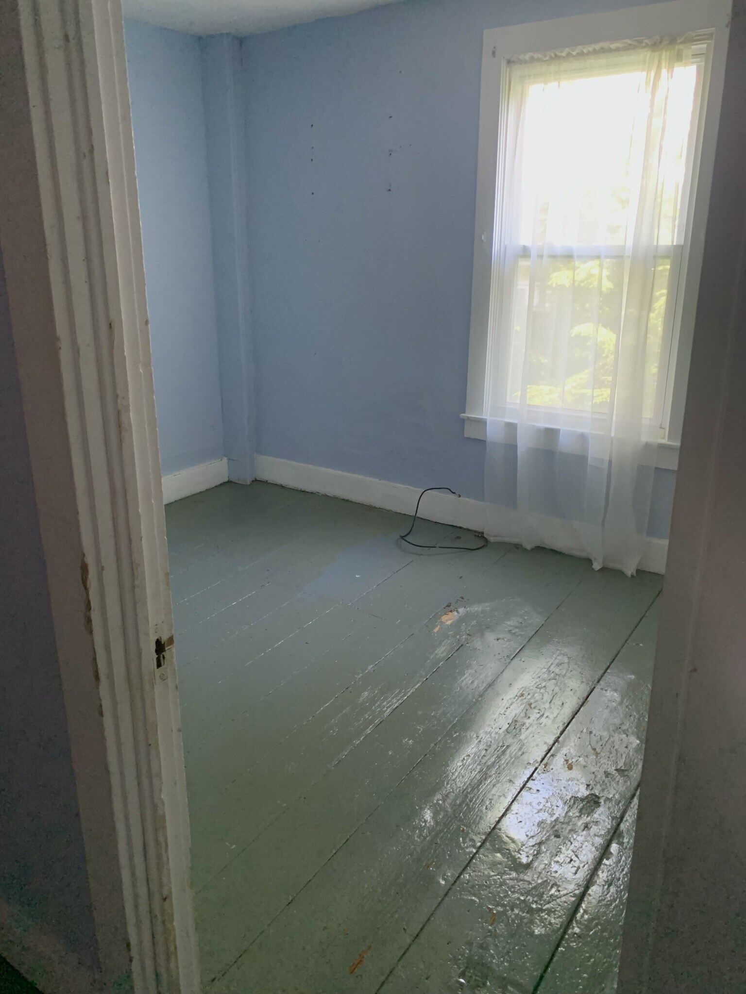 Bed 3 - 136 Main St