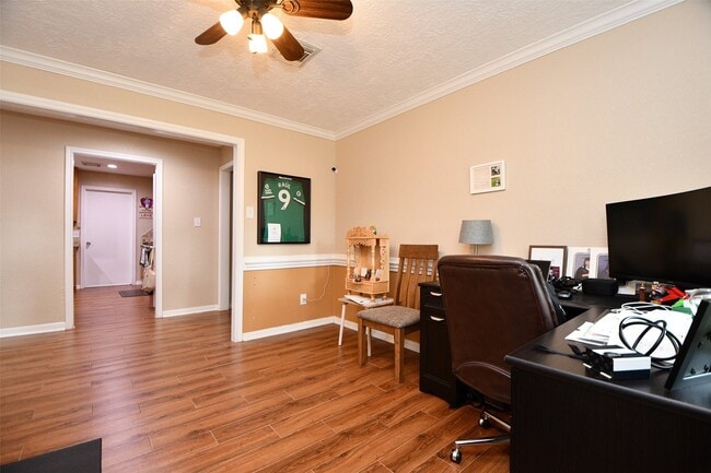 Building Photo - 3410 Plum Brook Ln