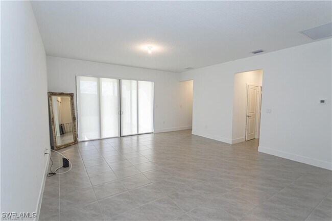 Building Photo - 5096 Nevola Ave
