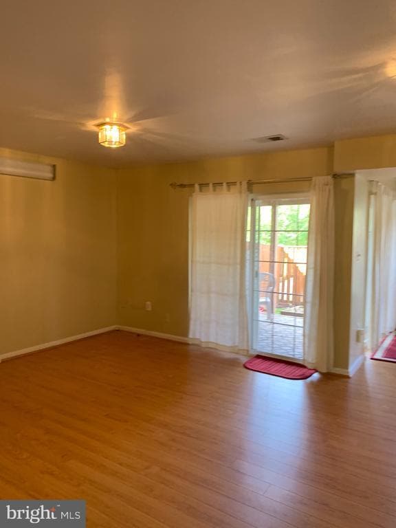 Building Photo - 47344 Blackwater Falls Terrace