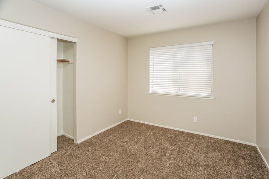 Building Photo - 4416 W La Madre Way