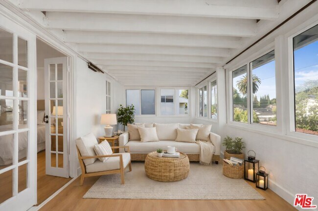 Building Photo - 2522 Armacost Ave