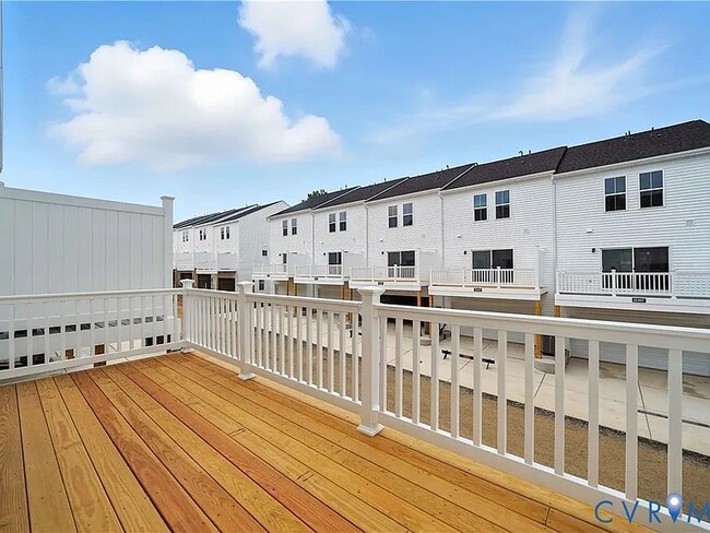 Building Photo - 15315 Sunray Aly