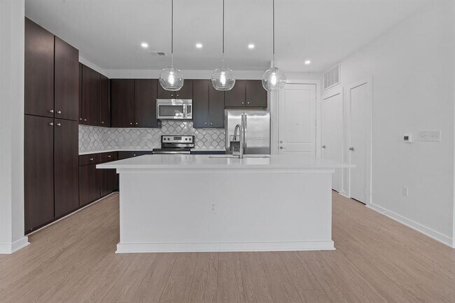 Building Photo - 1900 Barton Springs Rd