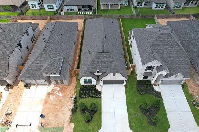 Building Photo - 624 Sand Branch Dr