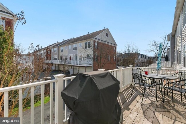 Building Photo - 709 Gaither Rd