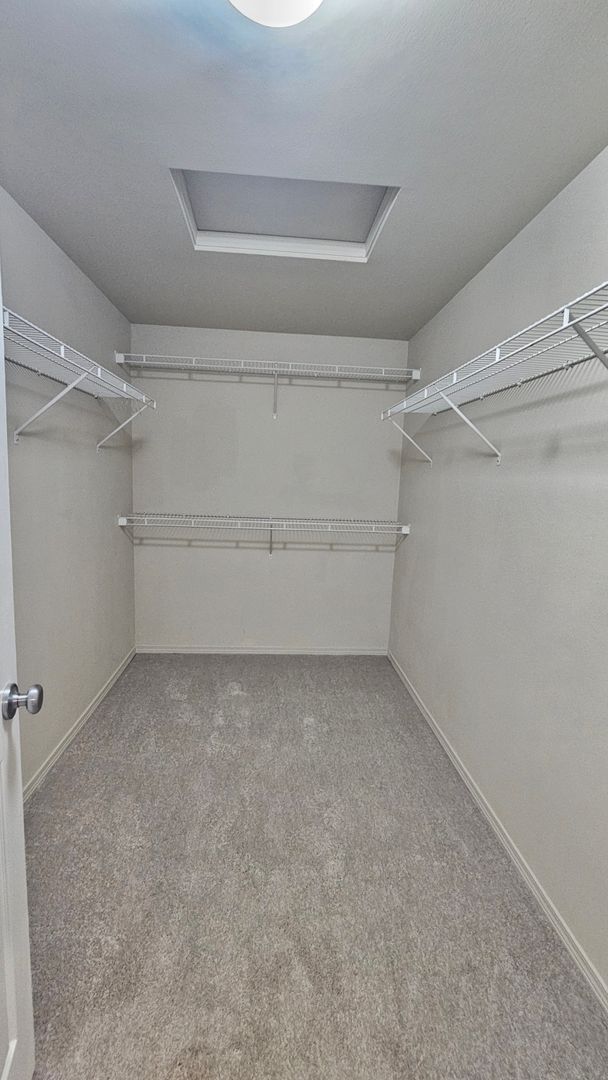 Building Photo - Beautiful 5 bed 2.5 Bath Home in Renton Highlands