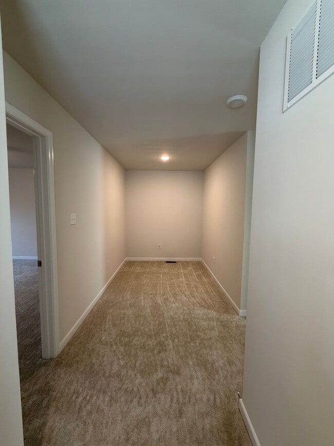 Building Photo - Modern Two-Story Townhome with Open Floor Plan and Garage