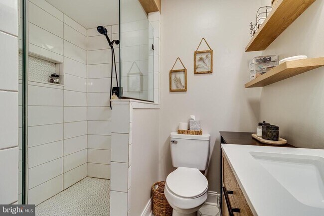 Building Photo - 40905 Spring House Ln