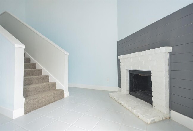 Building Photo - 5303 Lost Forest Dr