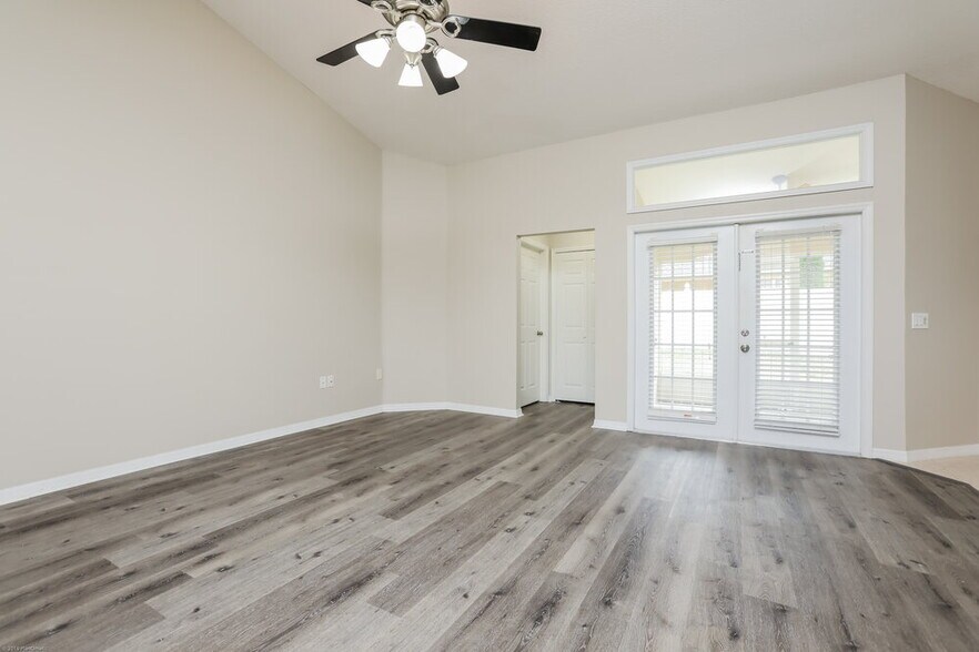 Building Photo - 1052 Sadie Ln
