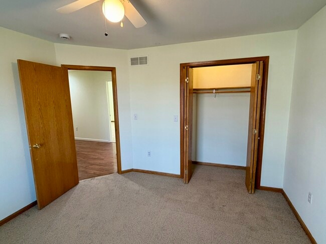 Building Photo - 571 SE 115th Rd