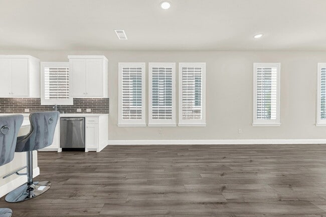 Building Photo - 8993 Swallowtail St