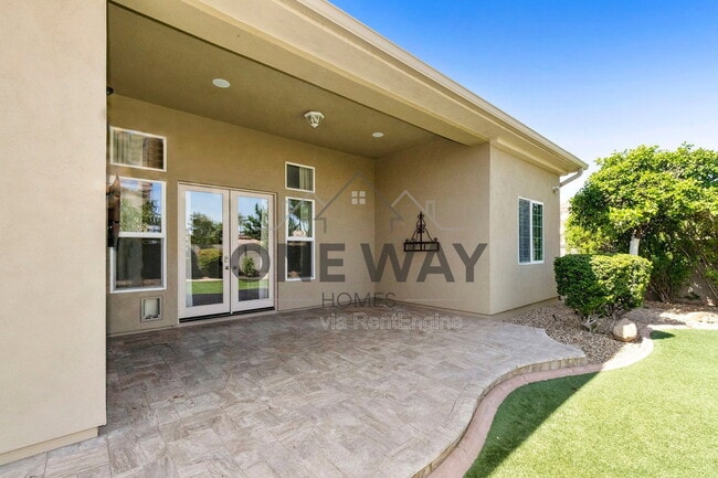 Building Photo - 4432 E Ford Ave