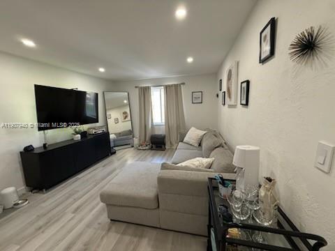 Building Photo - 8607 SW 68th Ct