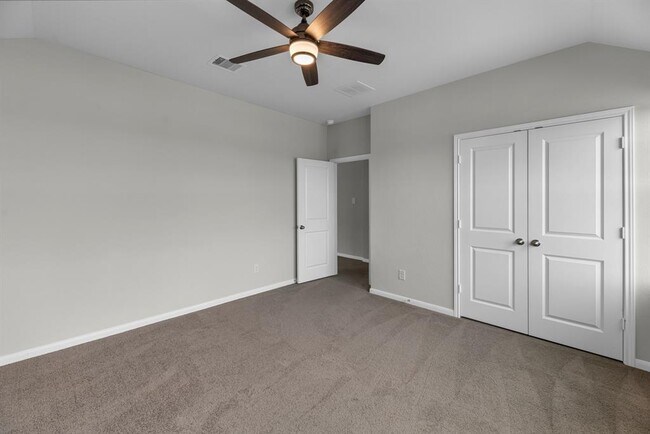 Building Photo - 5502 Pearl Vis Dr