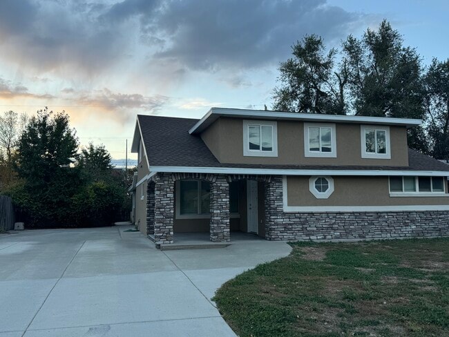 Primary Photo - 781 Sherwood Dr