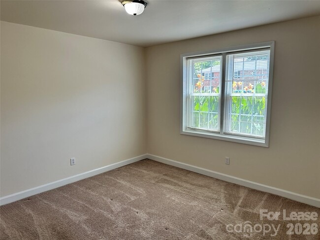 Building Photo - 920 McAlway Rd