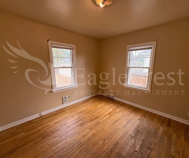 Building Photo - Three Bedroom, Two Bathroom House Located ...