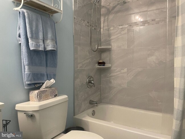 Building Photo - 214 Tavistock Rd