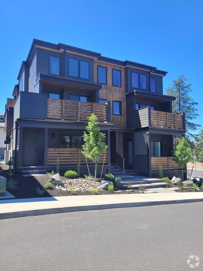 Building Photo - Modern living near Old Mill! Beautiful unf...