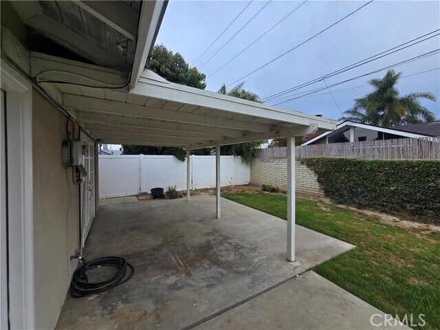 Building Photo - 10362 Shalom Dr