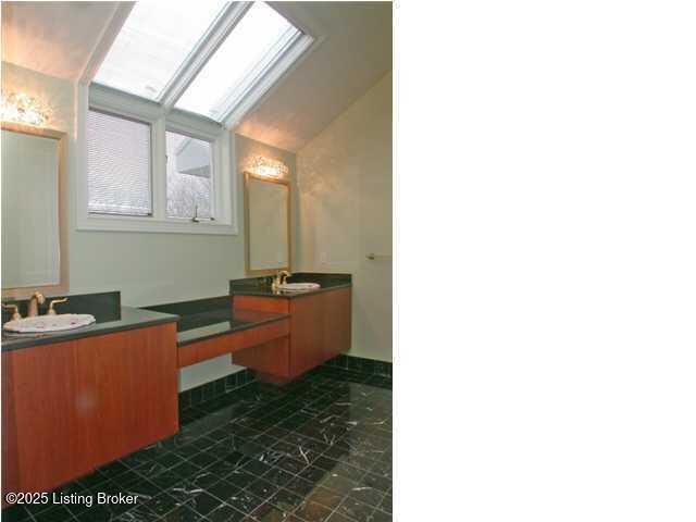 Building Photo - 4303 Twin Elms Ct