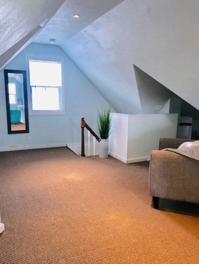 Building Photo - Beautiful 3 Bedroom Home in the Garden District of CDA