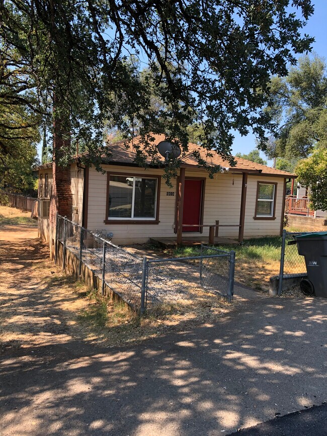 Primary Photo - 4180 Red Bluff St