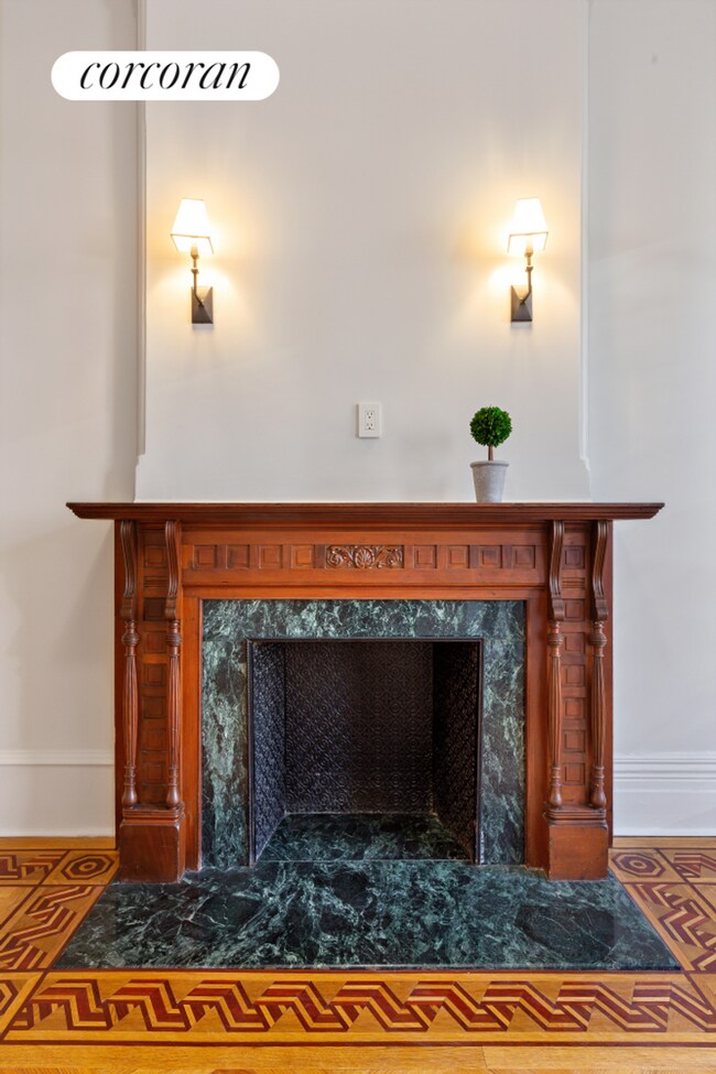 Building Photo - 408 4th St