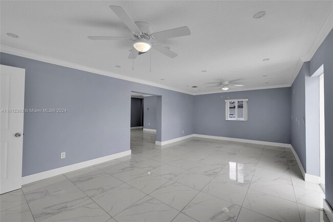 Building Photo - 300 N Biscayne River Dr