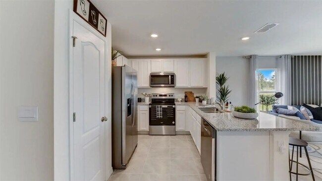 Building Photo - Townhouse For Lease in Central Florida