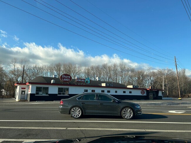 Building Photo - 1602 Heck Ave