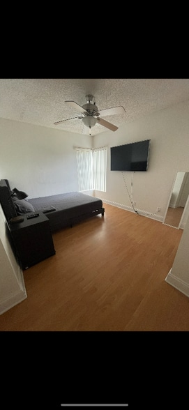 Building Photo - 8489 Boca Glades Blvd W
